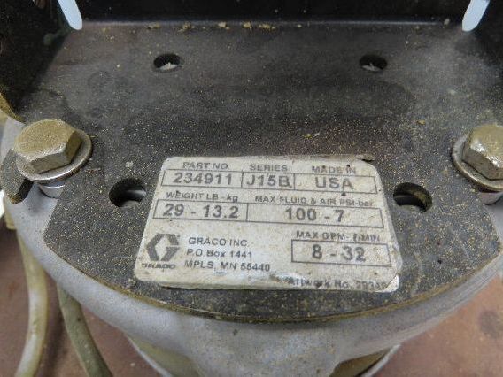 Graco Triton 1:1 150 Air Spray Package Diaphragm Pump Pail Mount Wood Finish