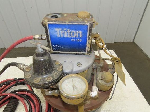 Graco Triton 1:1 150 Air Spray Package Diaphragm Pump Pail Mount Wood Finish
