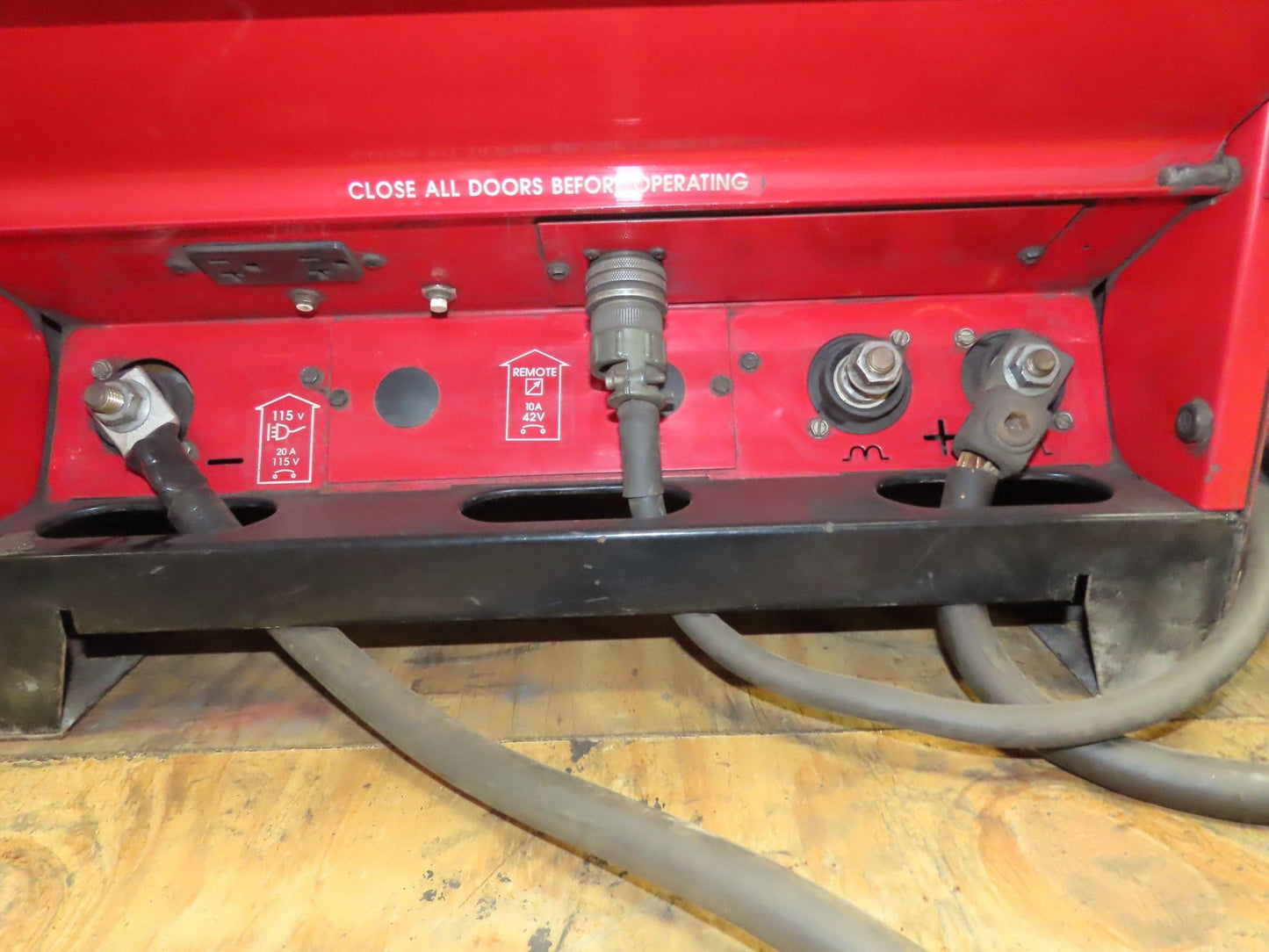 Lincoln CV 655 Mig Welder 650A Welding Power Source DH-10 Double Header Feeder