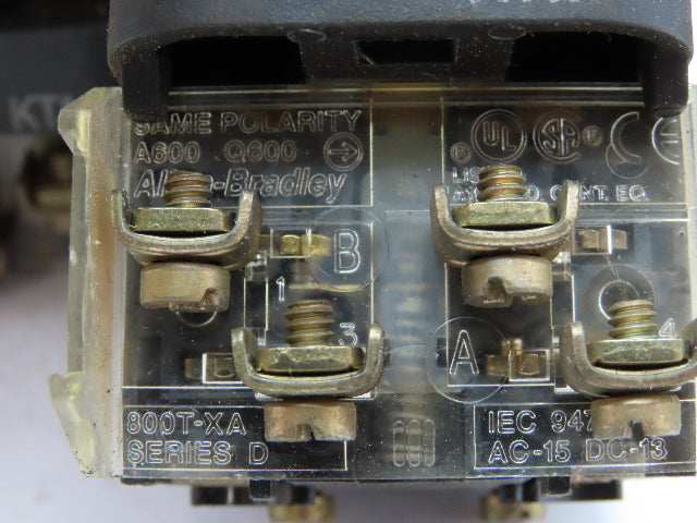 Allen Bradley 800T-PT16 White Illuminated Push Button Switch 30mm Lot of 6