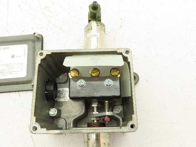 United Electric J21K-232 9559 Differential Pressure Switch 0-25psid
