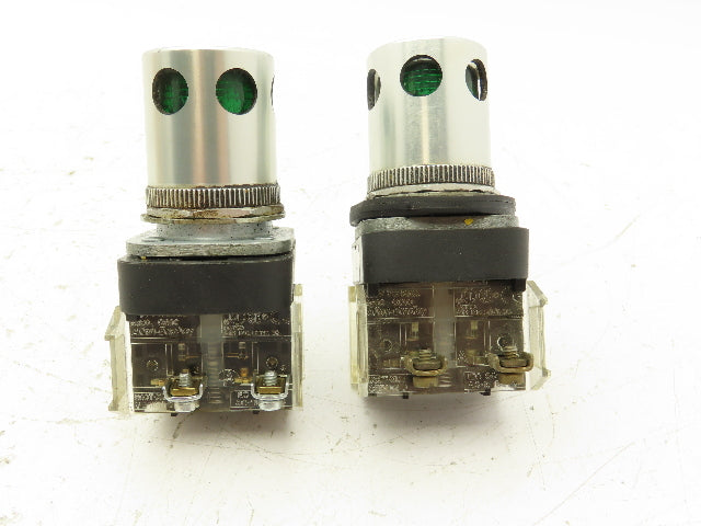 Allen Bradley 800T-QA24GD1 Green Illuminated Push Button 30mm Lot of 2