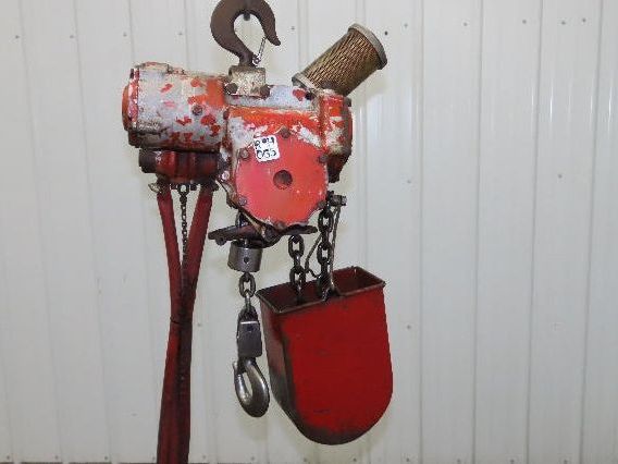 Chicago Pneumatic 1/4 Ton 500Lb Power Vane Air Chain Hoist 10' 3" Lift Pendant
