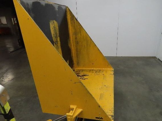 Econo Lift DO-HPT10 Drive On High Point Tilter Tote Tipper 1000lb 120V