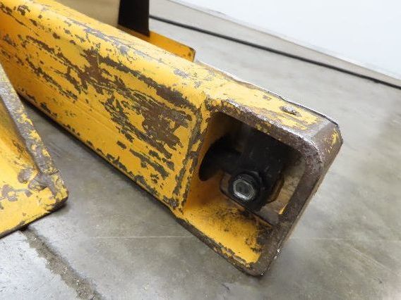 Econo Lift DO-HPT10 Drive On High Point Tilter Tote Tipper 1000lb 120V