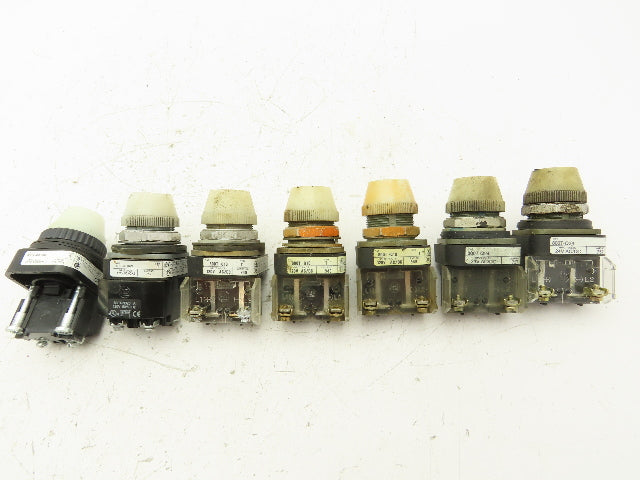 Allen Bradley 800T-Q10 White Pilot Indicator Light 30mm Mixed Lot of 7