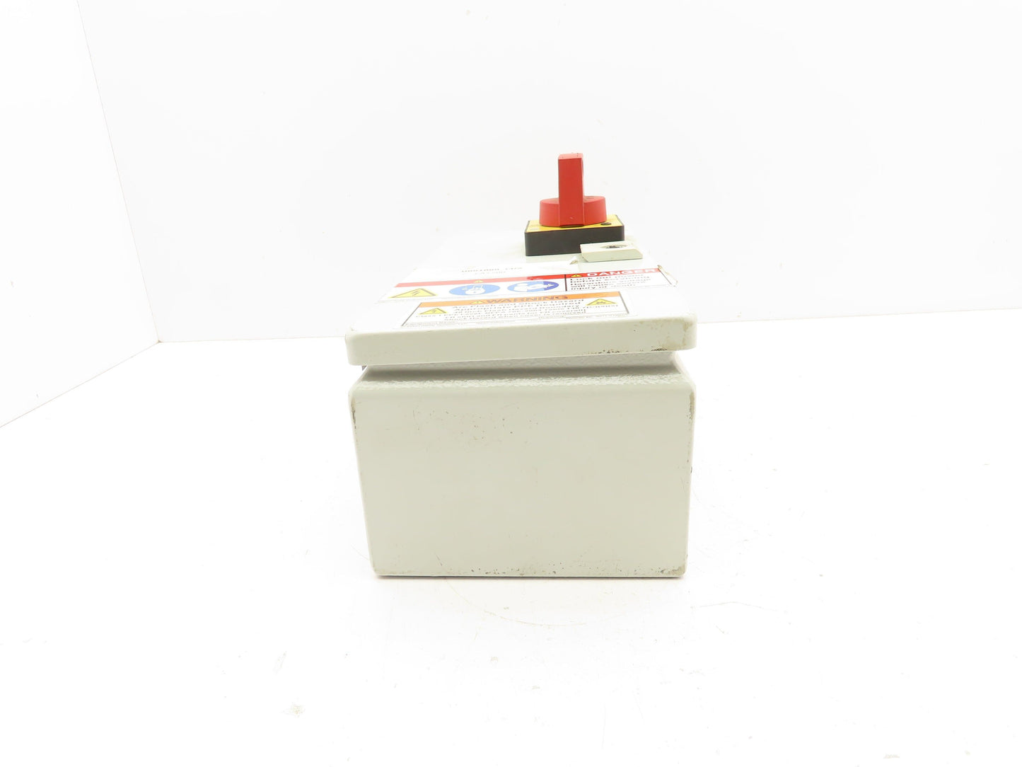 Dematic Manual Motor Circuit Breaker Contactor Disconnect Box 480V 140M-C2E-B63