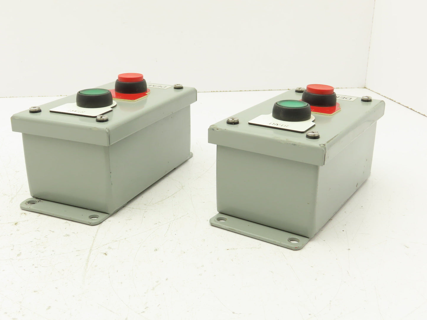 SCE-2PBI Pushbutton Control Station Enclosure Start/Stop 2-Button Box Lot of 2