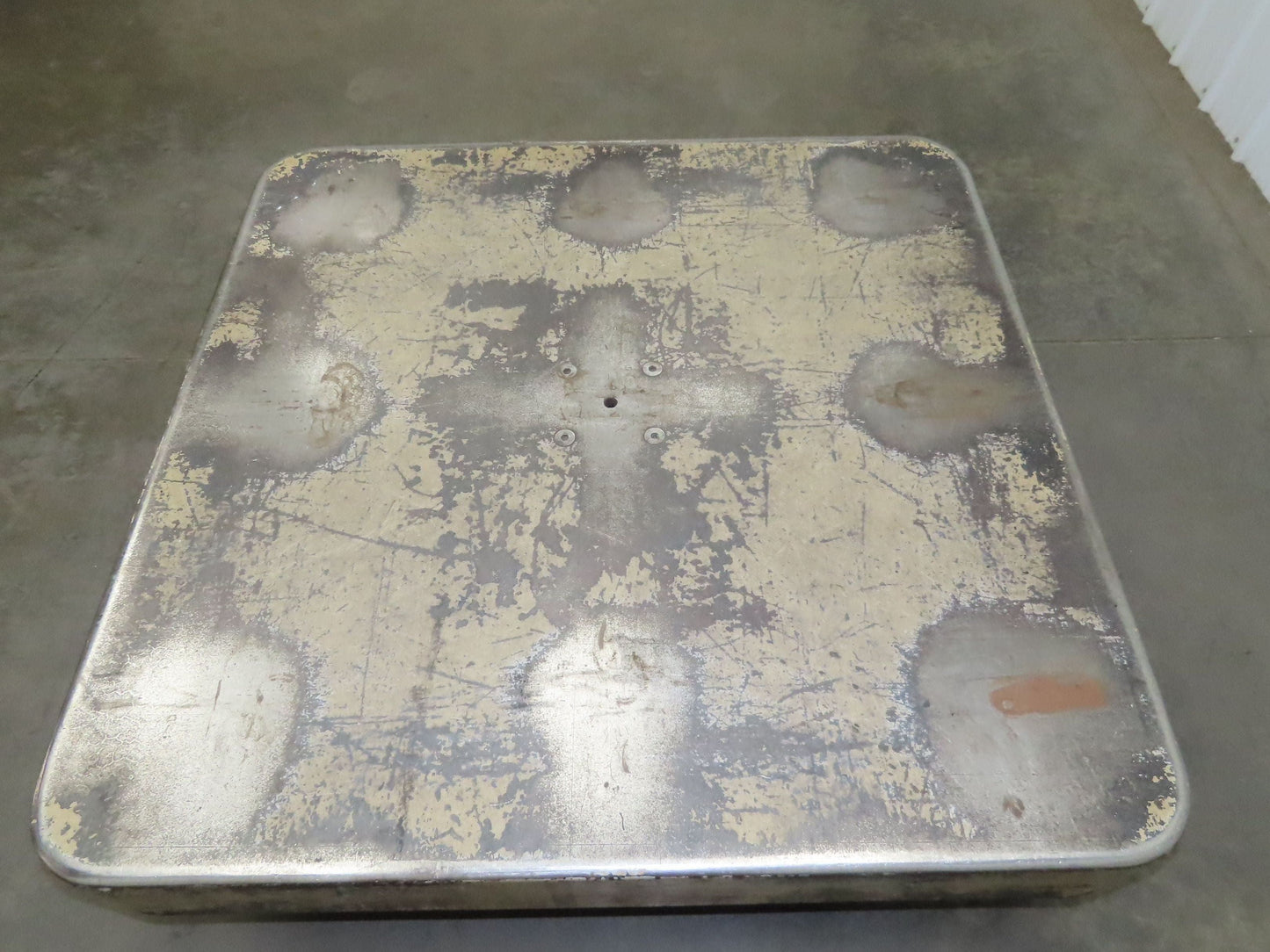 Heavy Duty Pallet Turntable 49x49" Top 18" High 1/4" Steel Plate 2500lbs