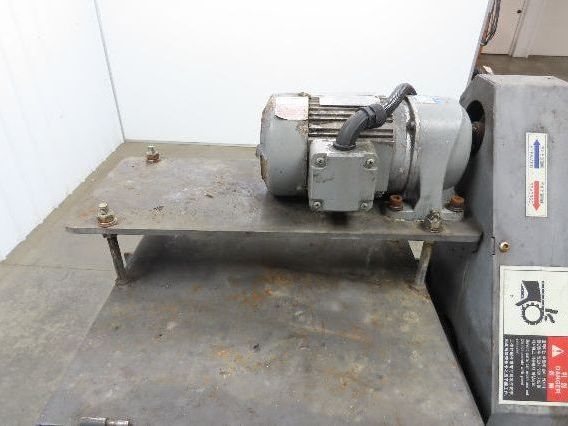 Shin Myung Magnetic Chip Conveyor with Drag Chain Scraper 14"x51" Infeed 220V