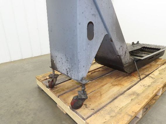 Shin Myung Magnetic Chip Conveyor with Drag Chain Scraper 14"x51" Infeed 220V