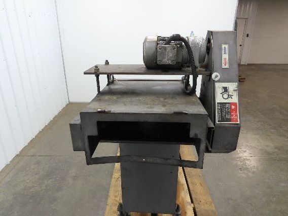 Shin Myung Magnetic Chip Conveyor with Drag Chain Scraper 14"x51" Infeed 220V
