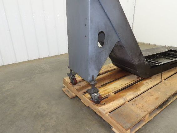 Shin Myung Magnetic Chip Conveyor with Drag Chain Scraper 14"x51" Infeed 220V