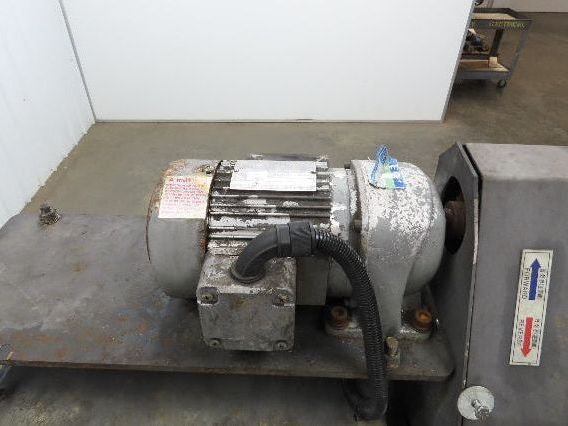 Shin Myung Magnetic Chip Conveyor with Drag Chain Scraper 14"x51" Infeed 220V