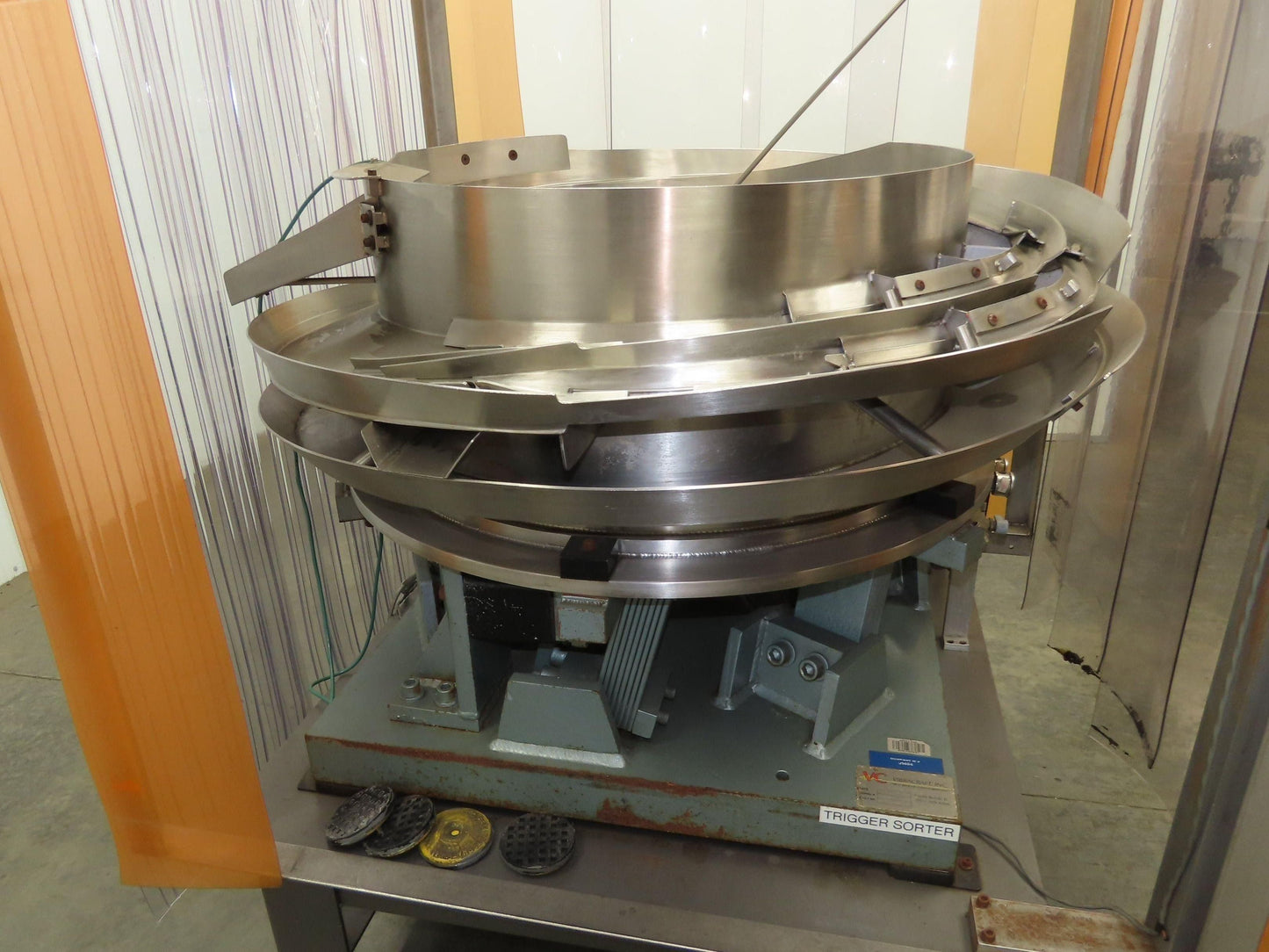Vibracraft Vibratory Parts Feeder 30" Stainless Bowl Bottle Cap Sorter 115V
