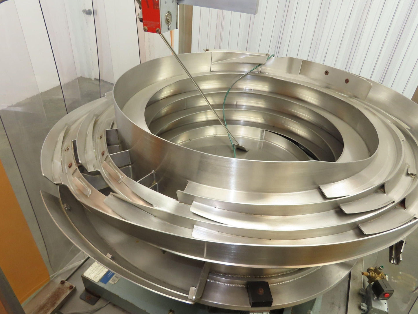 Vibracraft Vibratory Parts Feeder 30" Stainless Bowl Bottle Cap Sorter 115V