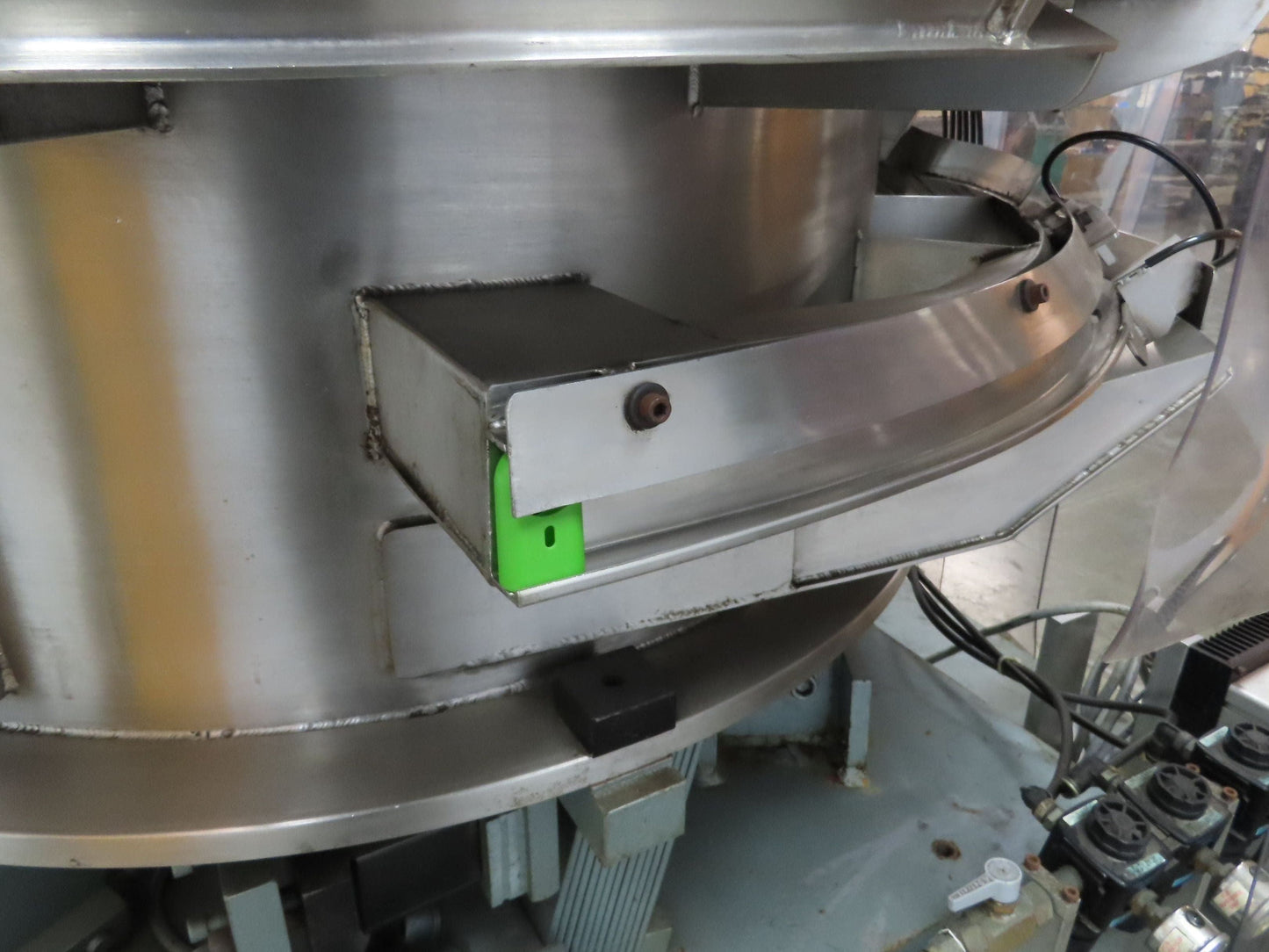 Vibracraft Vibratory Parts Feeder 36" Stainless Bowl Bottle Cap Sorter 115V