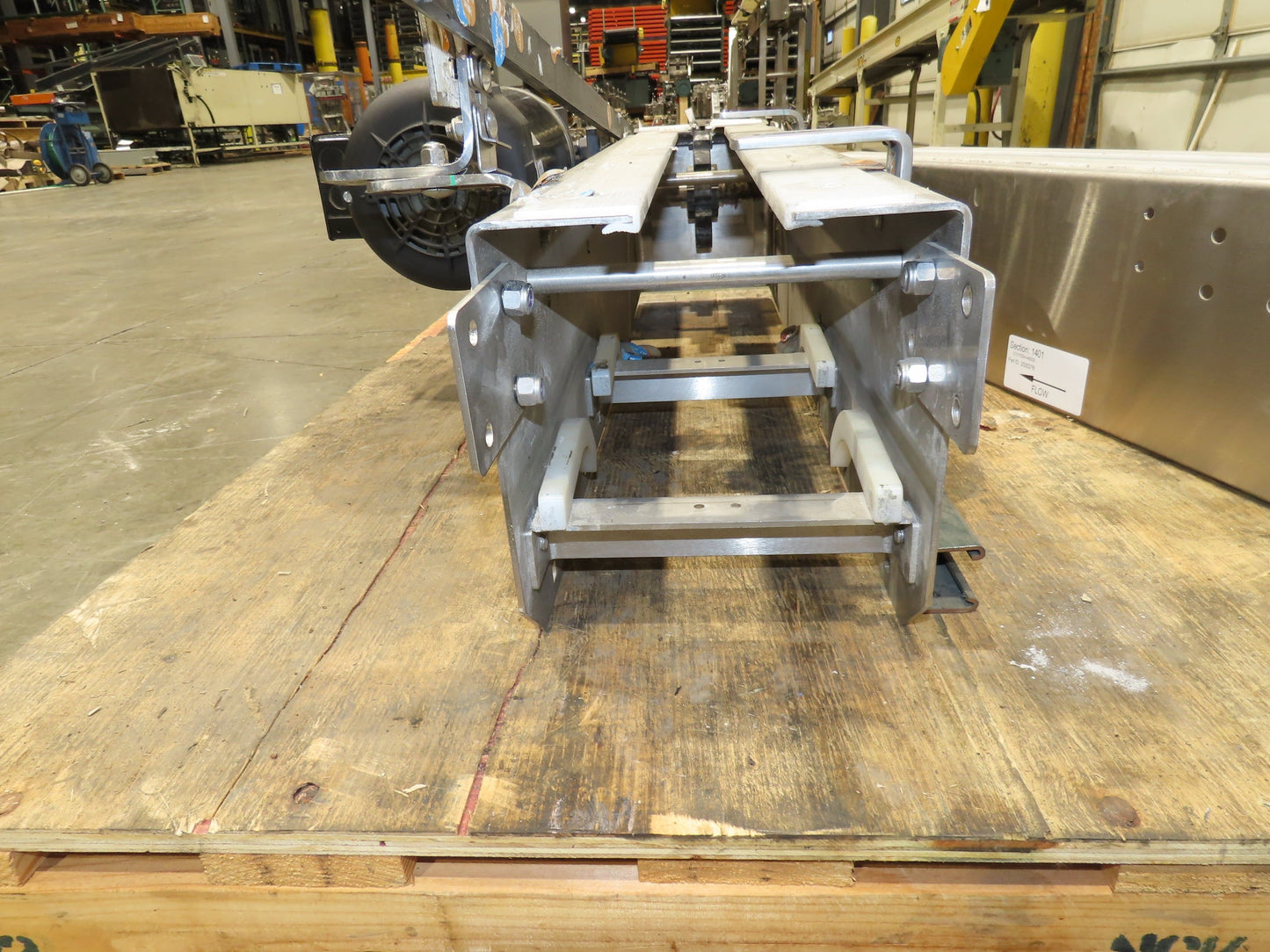 Arrowhead 7.5" Tabletop Belt Stainless Bottle Conveyor 11' 6"L 460V Drive