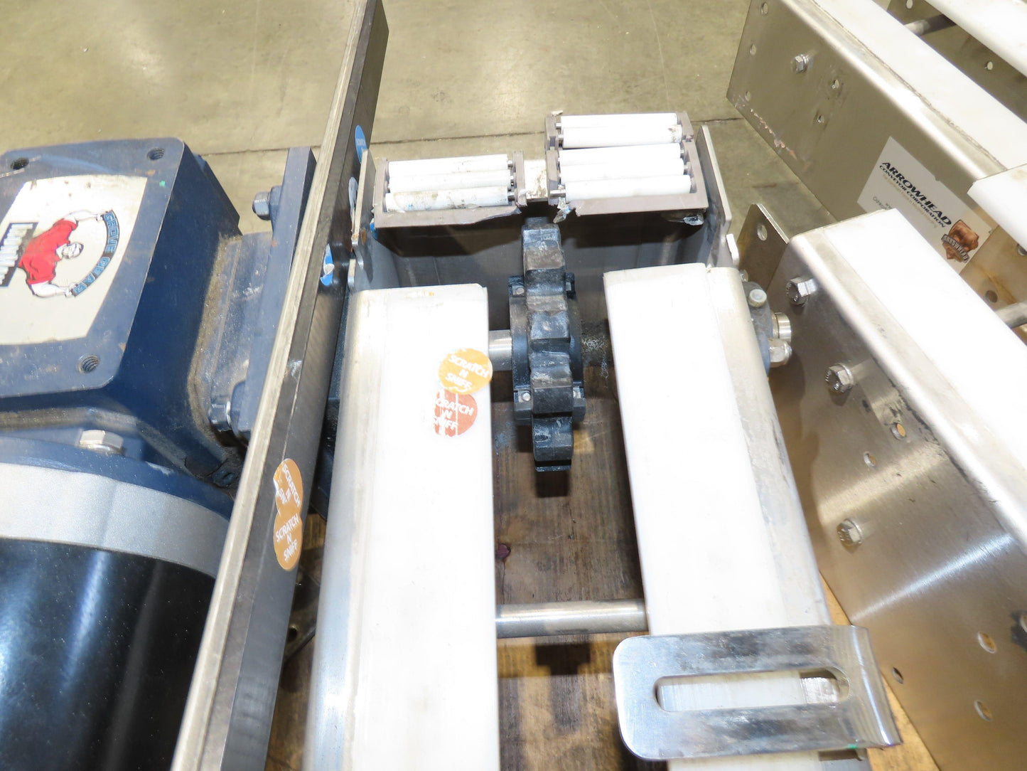 Arrowhead 7.5" Tabletop Belt Stainless Bottle Conveyor 11' 6"L 460V Drive