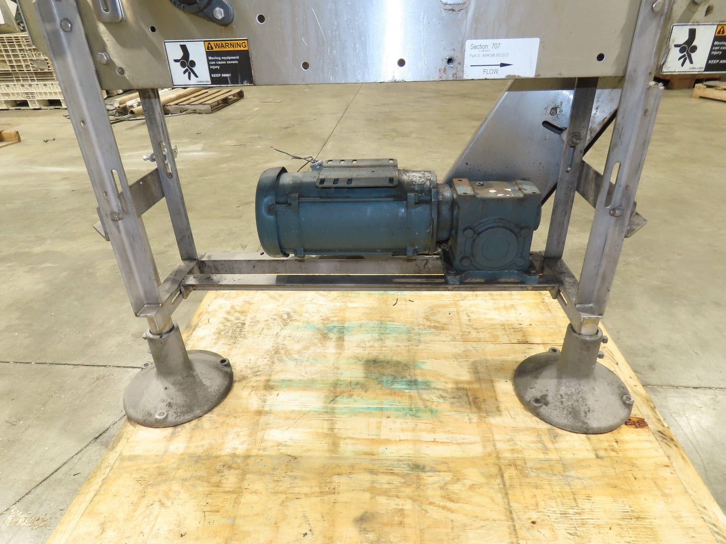 Arrowhead 3.25" Tabletop Stainless Bottle Conveyor 2-Belt Transfer 48" Drive