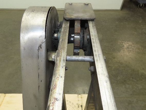 Arrowhead 3.25" Tabletop Belt Stainless Bottle Conveyor 28" Drive 460V