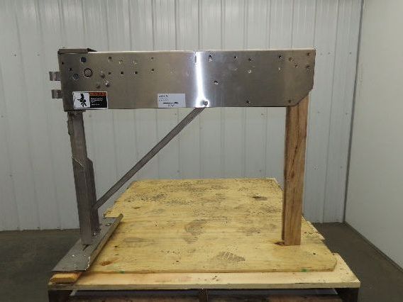 Arrowhead 3.25" Tabletop Stainless Bottle Conveyor Idler Section 36"L -No Drive
