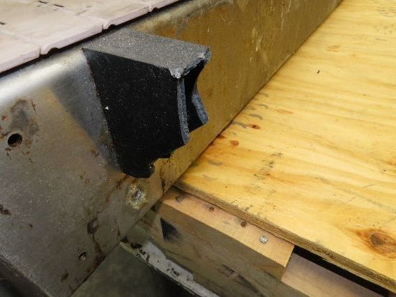 4.5"x 7' 6" Tabletop Belt Stainless Bottle Conveyor 90VDC End Drive