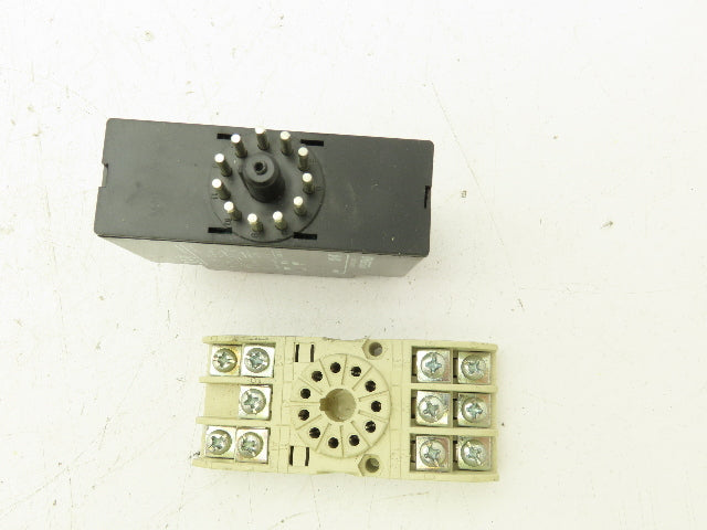 Brodersen UNIC XMW Time Delay Relay 240VAC 5A Base