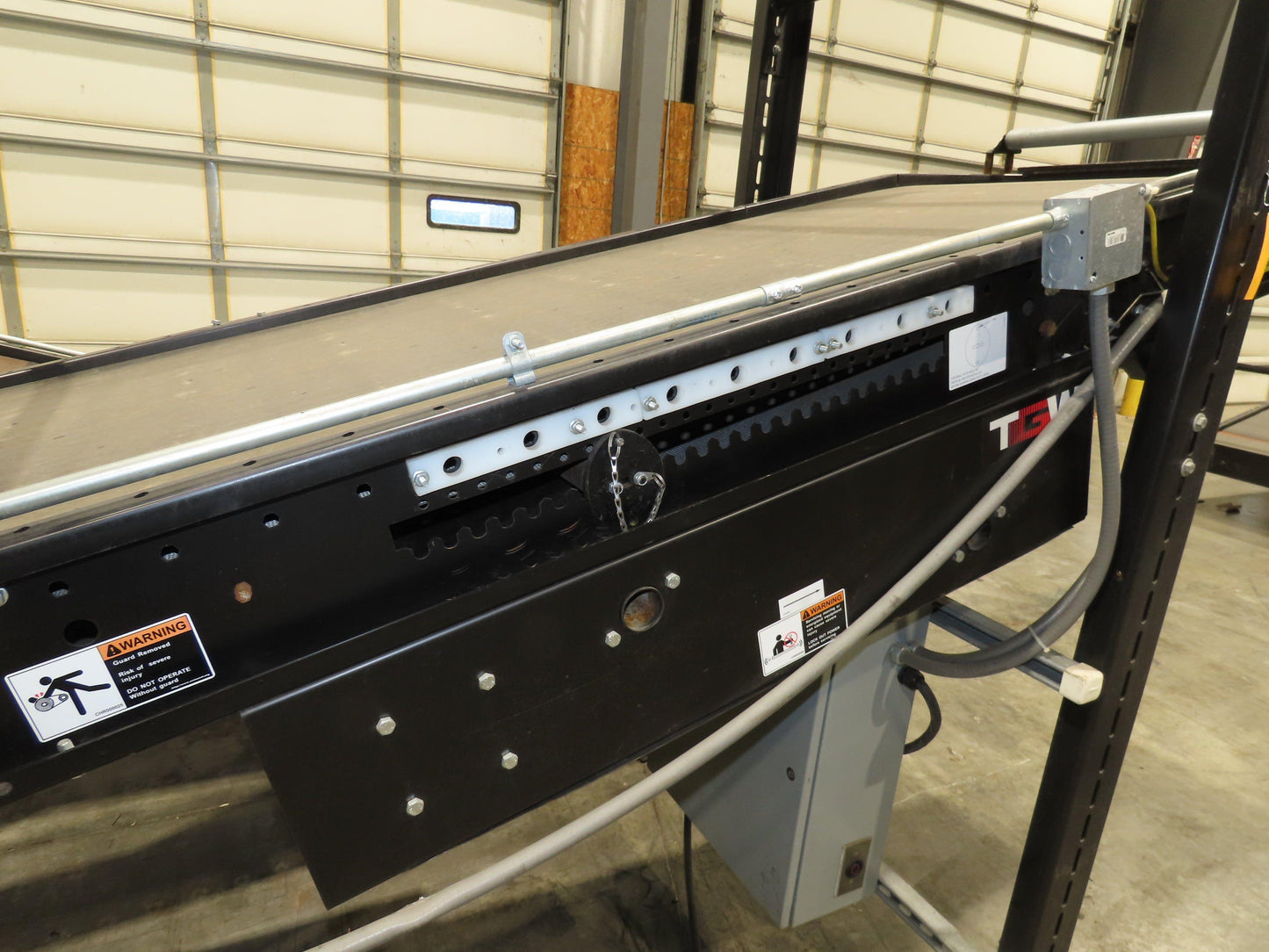 TGW CRUZ Incline Slider Bed 34" Belt Conveyor Variable Speed Drive 460V 17' 8"L