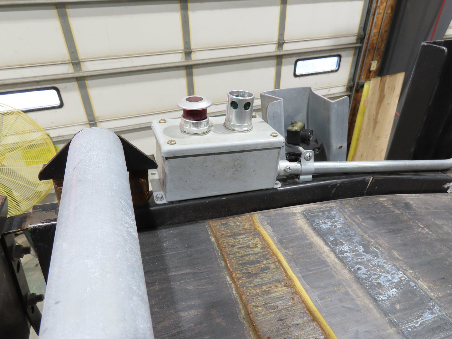 TGW CRUZ Incline Slider Bed 28" Belt Conveyor Variable Speed Drive 460V 17' 8"L