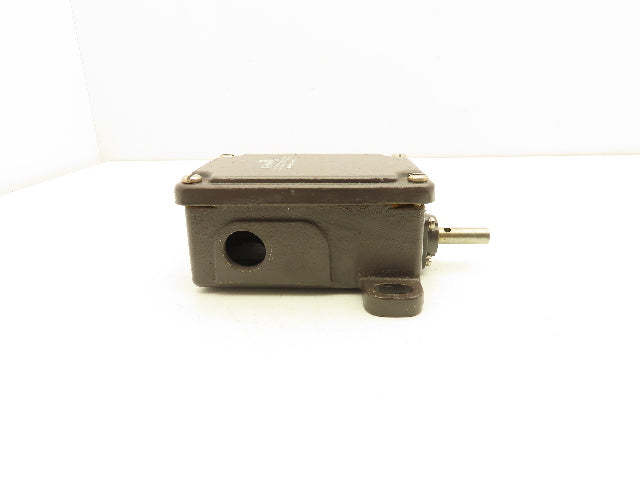 Schmersal MSP 452-11/11Y Rotating Spindle Limit Switch 250V 6A 3/8" Shaft