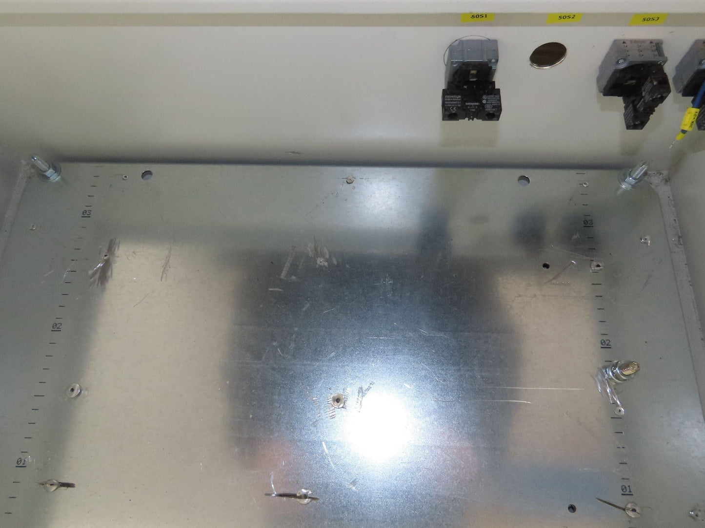 Rittal AE1039 Steel Electrical Enclosure with Backplate 380x600x200mm 15x24x8"