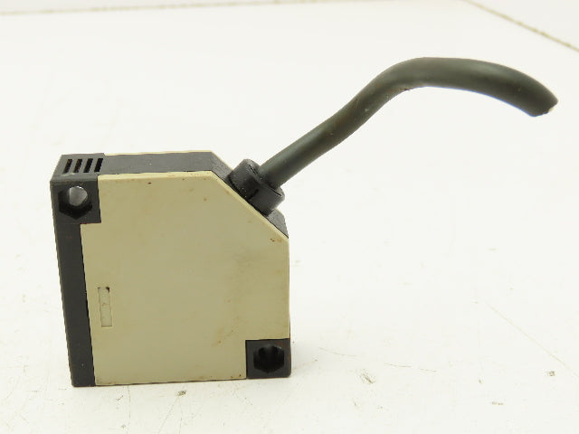 Omron E3JK-5DM2-US Photoelectric Sensor Switch
