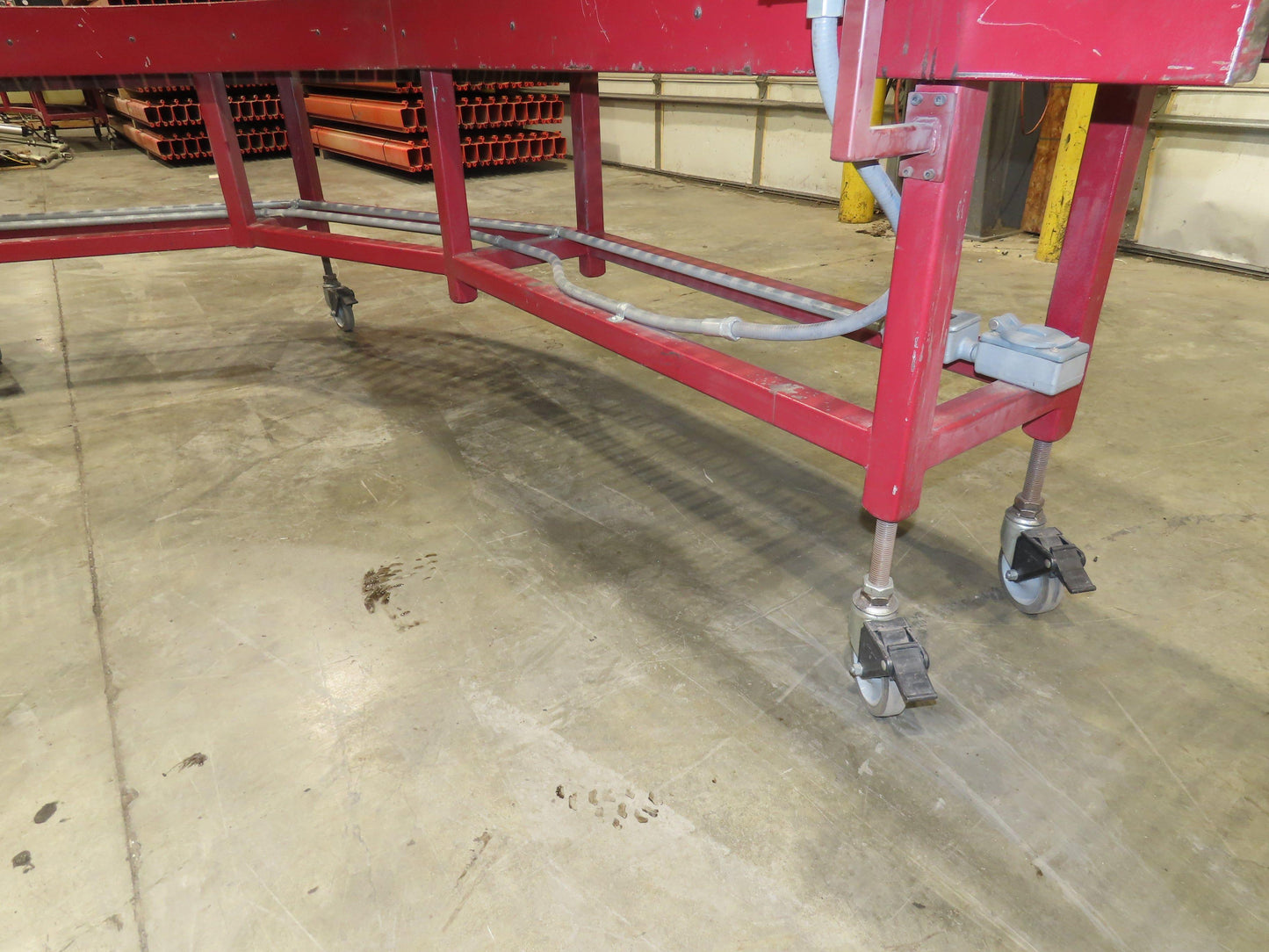 Accumulation Roller Conveyor 90° Curve RH 16"BF Variable Speed Drive 240V