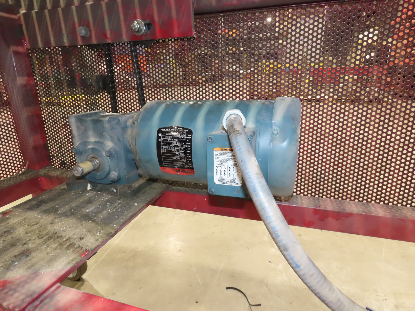 Accumulation Roller Conveyor 90° Curve RH 16"BF Variable Speed Drive 240V