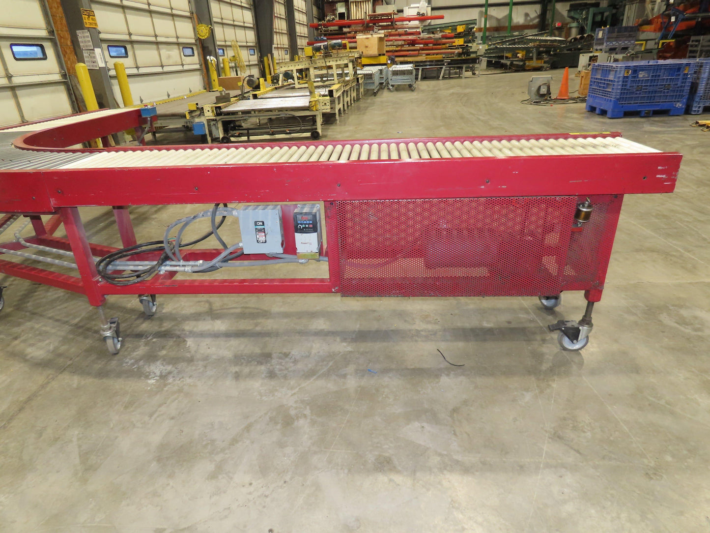 Accumulation Roller Conveyor 90° Curve RH 16"BF Variable Speed Drive 240V