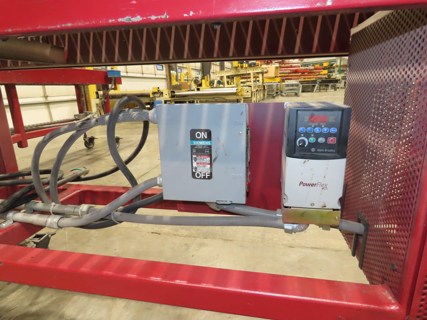 Accumulation Roller Conveyor 90° Curve RH 16"BF Variable Speed Drive 240V