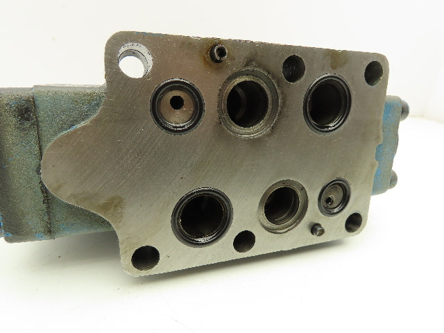 Vickers DG5S8 6C M WB 20 Directional Solenoid Valve 120V DG4V-3-6C-M-W-G-40