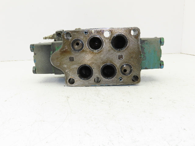 Vickers DG5S H8 33C M W B 50 Directional Solenoid Valve 120V DG4V-3-2A-M-W-B-40