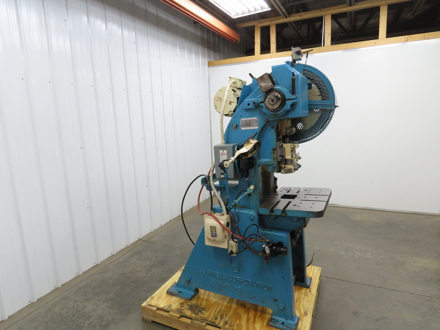L&J No 18 Mechanical OBI Punch Press 18 Ton 2" Stroke 6" Throat 1.5Hp 3Ph
