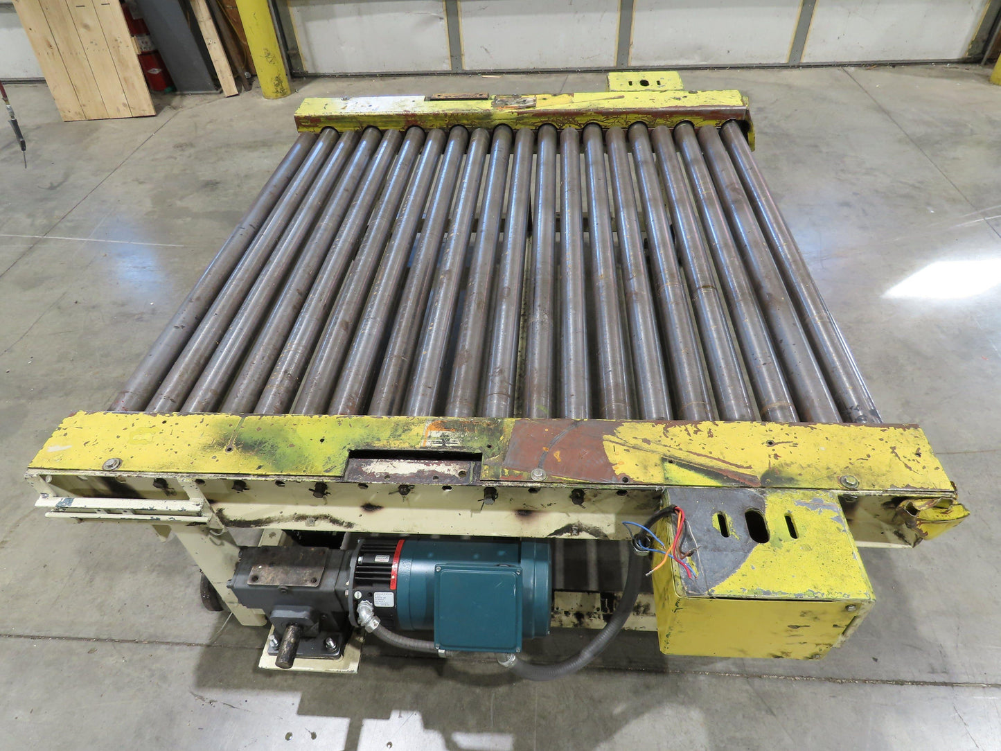 54" Pallet Conveyor 2.5" Roller 60"L 1Hp 460V Chain Drive 60 FPM