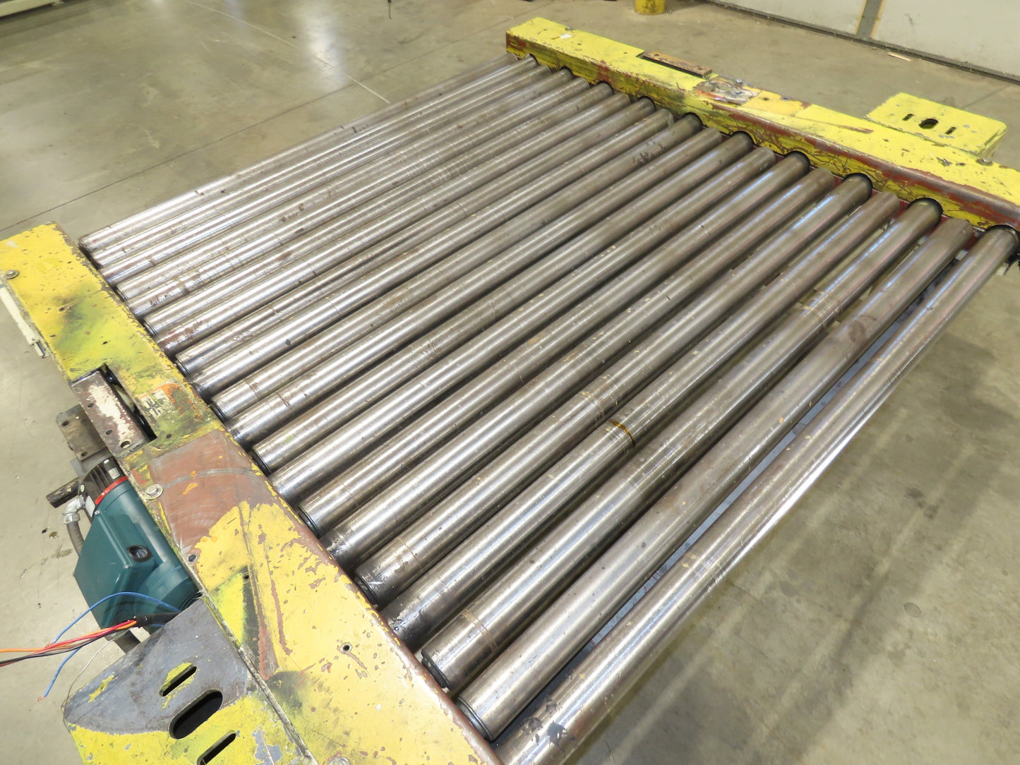54" Pallet Conveyor 2.5" Roller 60"L 1Hp 460V Chain Drive 60 FPM
