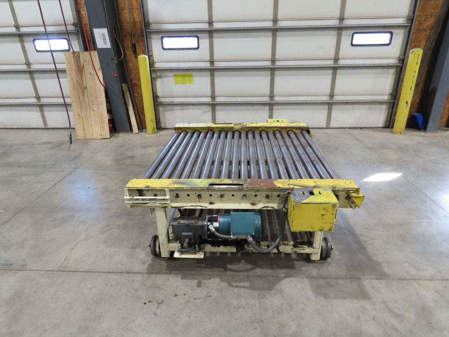 54" Pallet Conveyor 2.5" Roller 60"L 1Hp 460V Chain Drive 60 FPM