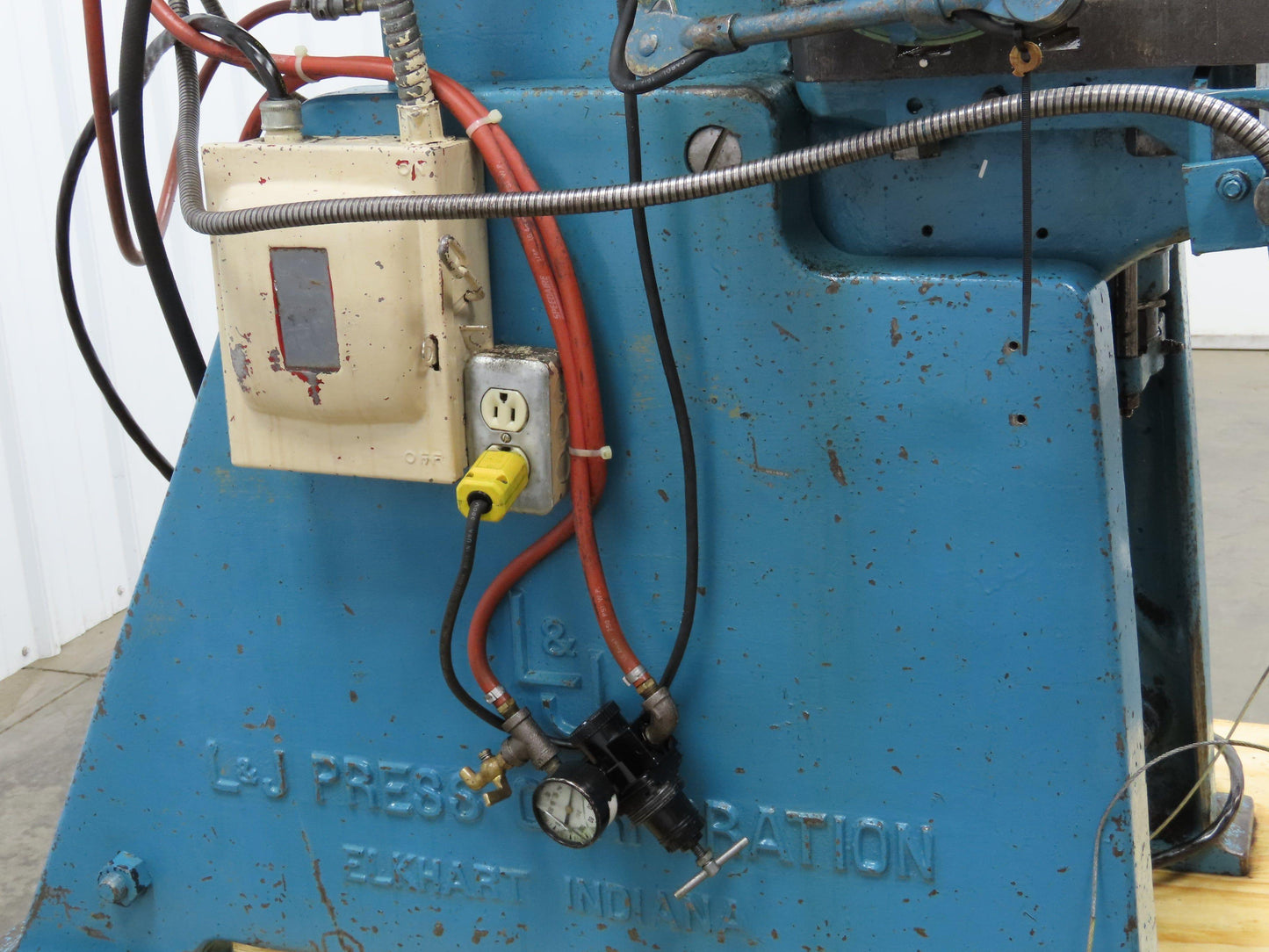 L&J No 18 Mechanical OBI Punch Press 18 Ton 2" Stroke 6" Throat 1.5Hp 3Ph