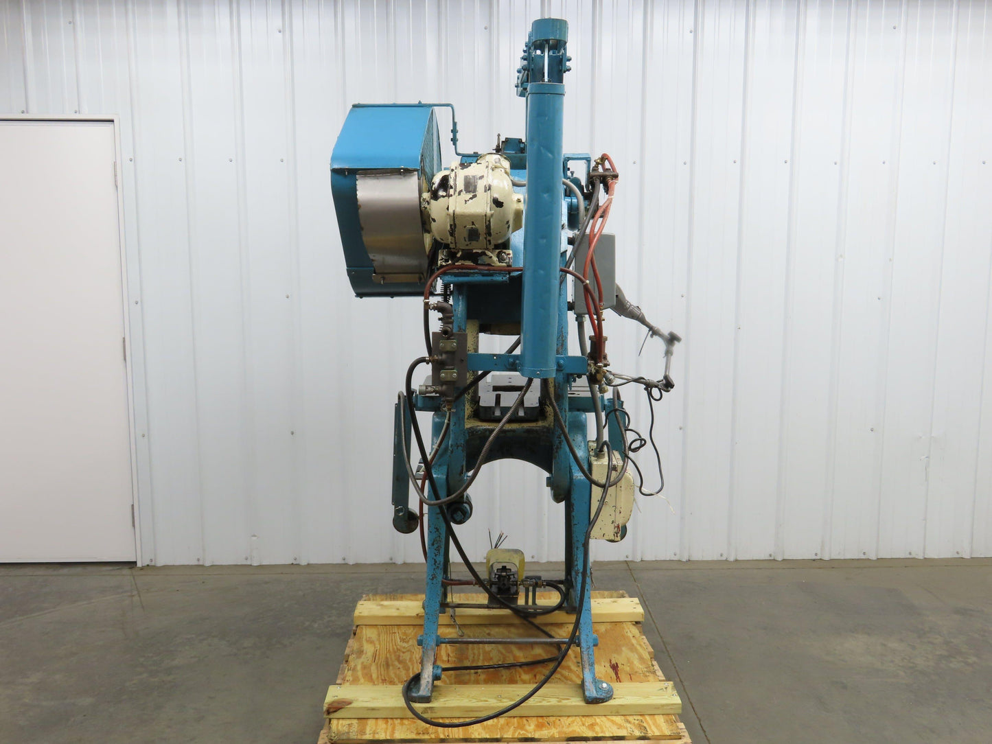 L&J No 2 Mechanical OBI Punch Press 18 Ton 2" Stroke 6" Throat 1.5Hp 3Ph