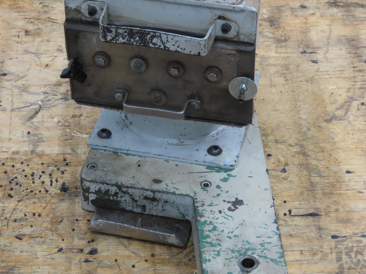 21"x 26" Steel Gravity Bin Dry Bulk Receiver Hopper Magnetic Cartridge Grate