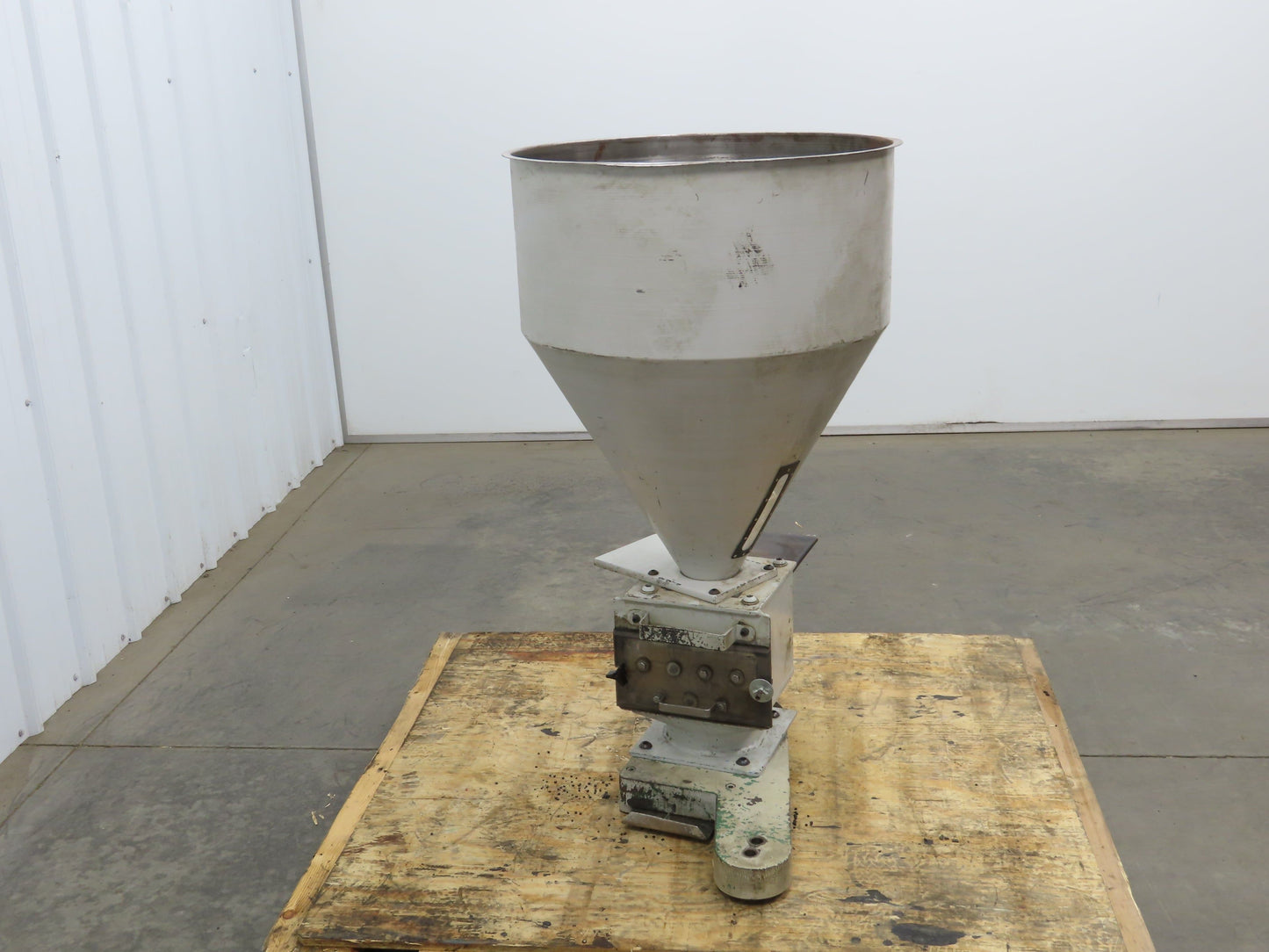 21"x 26" Steel Gravity Bin Dry Bulk Receiver Hopper Magnetic Cartridge Grate