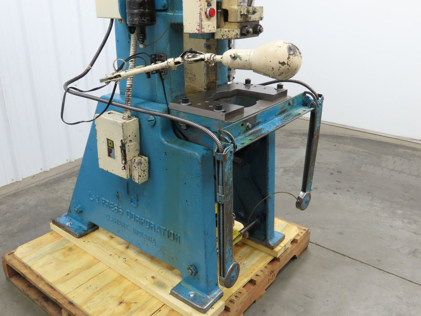 L&J No 18 Mechanical OBI Punch Press 18 Ton 2" Stroke 6" Throat 1.5Hp 3Ph