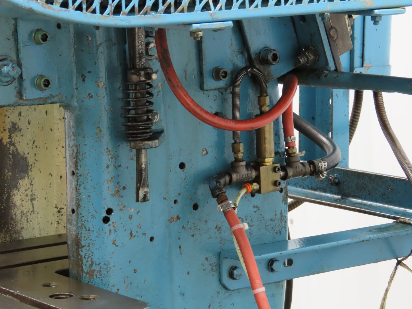 L&J No 2 Mechanical OBI Punch Press 18 Ton 2" Stroke 5-1/2" Throat 1.5Hp 3Ph