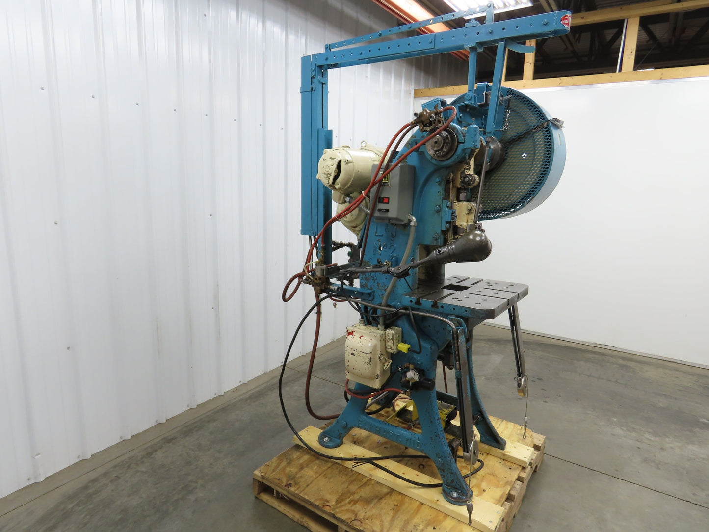 L&J No 2 Mechanical OBI Punch Press 18 Ton 2" Stroke 5-1/2" Throat 1Hp Varidrive